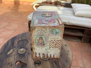 Cajonera decorada a mano personalizada ALICIA