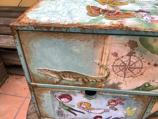 Cajonera decorada a mano personalizada PETER PAN