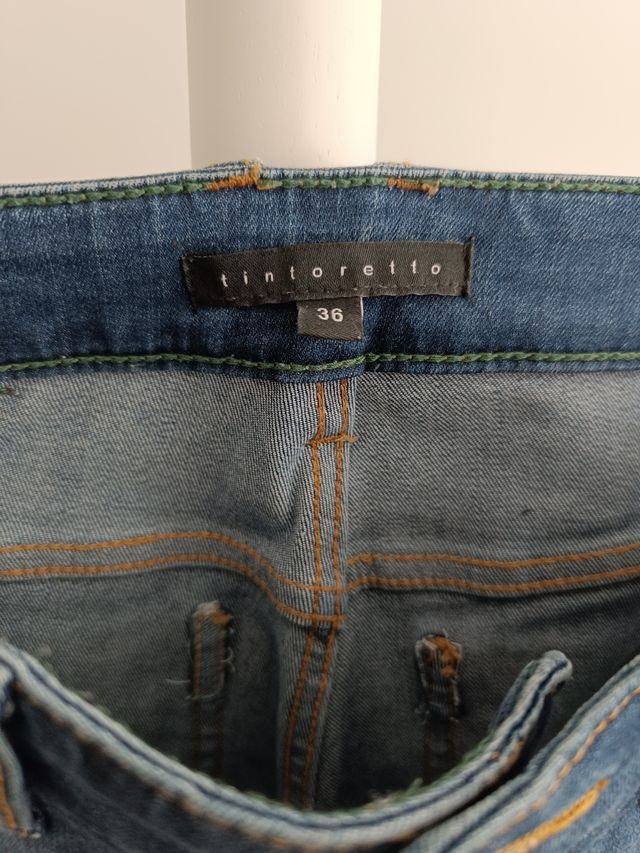 Tintoretto. Vaqueros detalle lateral. Impecable