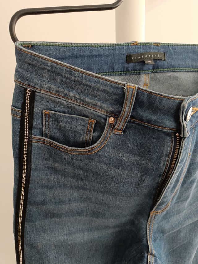 Tintoretto. Vaqueros detalle lateral. Impecable