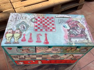 Cajonera decorada a mano personalizada ALICIA 3