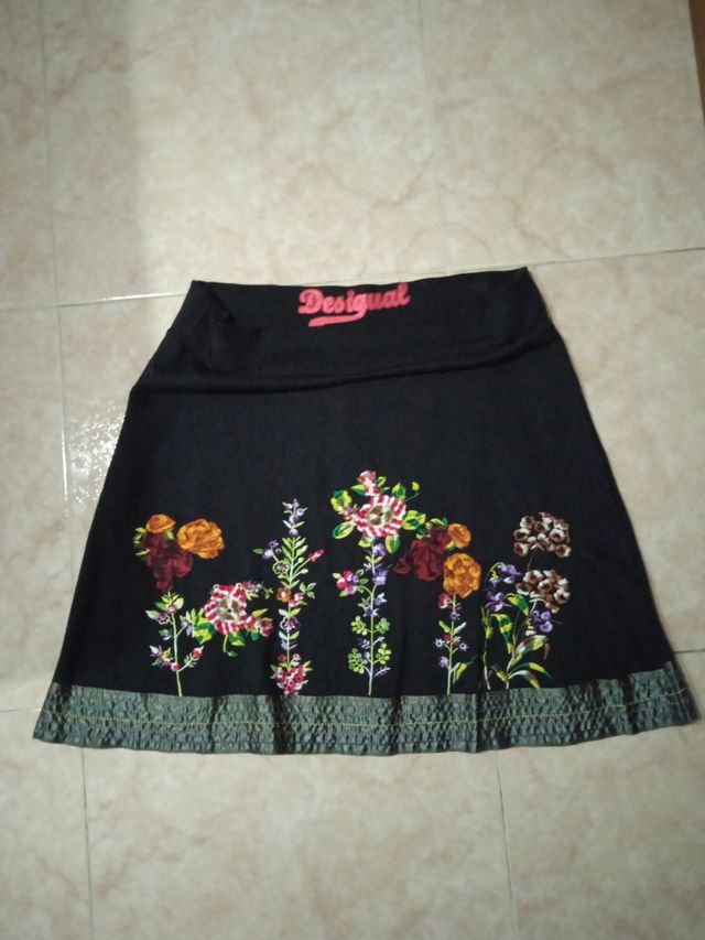  Falda Desigual