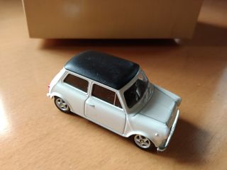 Modellini di 5 auto in scala Super 9.. 1:60