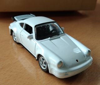 Modellini di 5 auto in scala Super 9.. 1:60