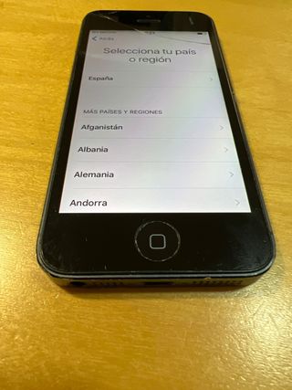 iPhone 5 16 Gb negro con 2 fundas