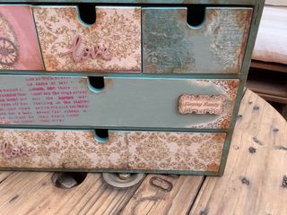 Cajonera decorada a mano LA BELLA DURMIENTE