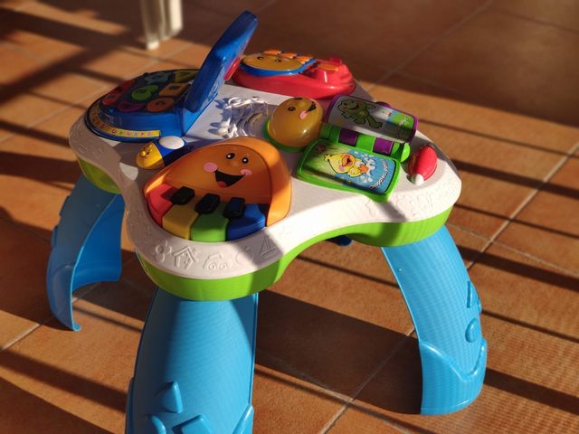 Mesa de actividades Fisher Price