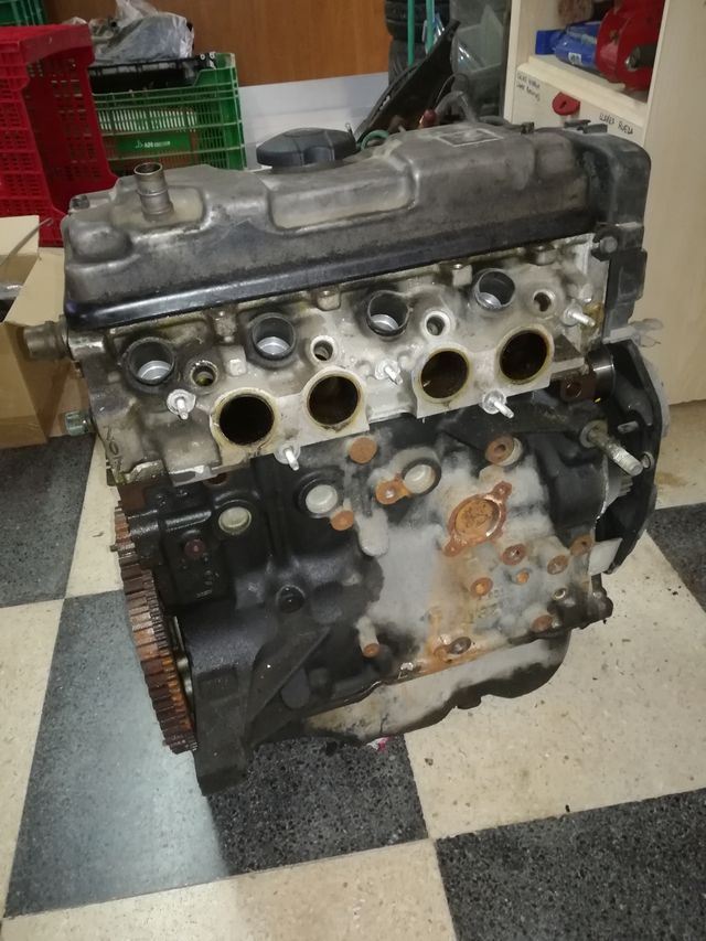 Motor 1600 Peugeot 306 gasolina año 2000