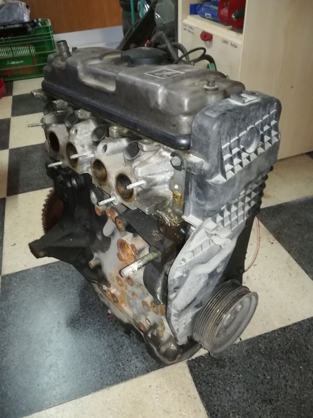 Motor 1600 Peugeot 306 gasolina año 2000