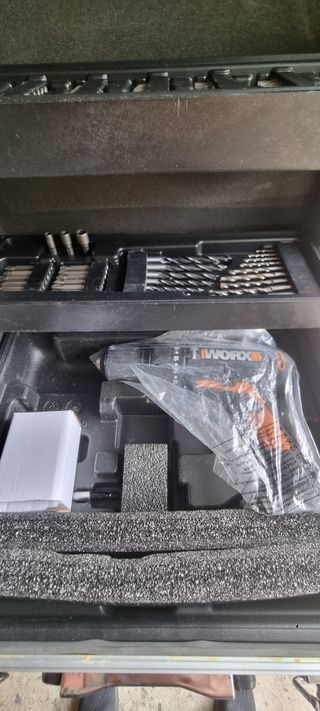 Worx Avvitatore + Valigetta Assortita