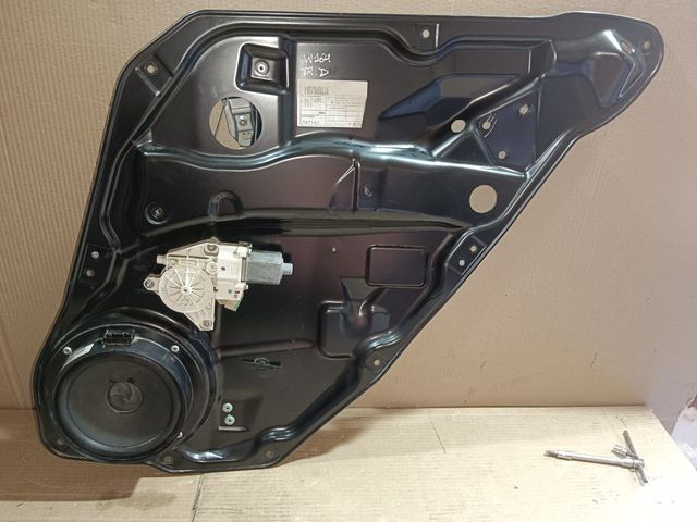 elevalunas trasero derecho ML w164