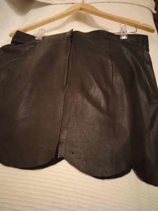 Minifalda piel talla 40 cuero bolsillos