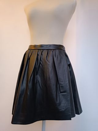 Falda piel
