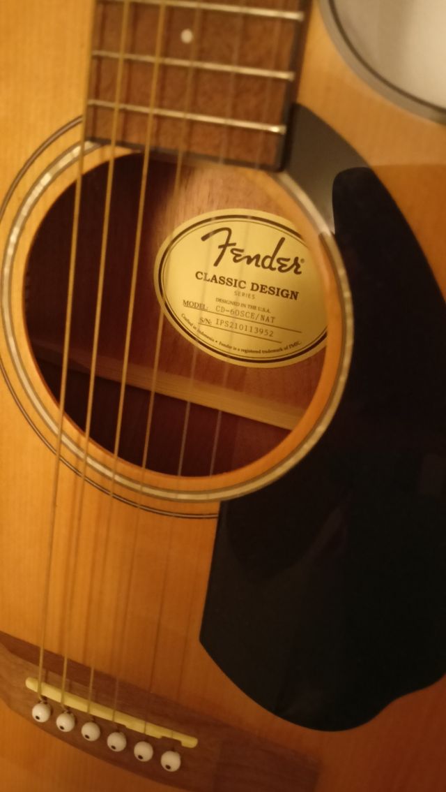 Guitarra electro acústica