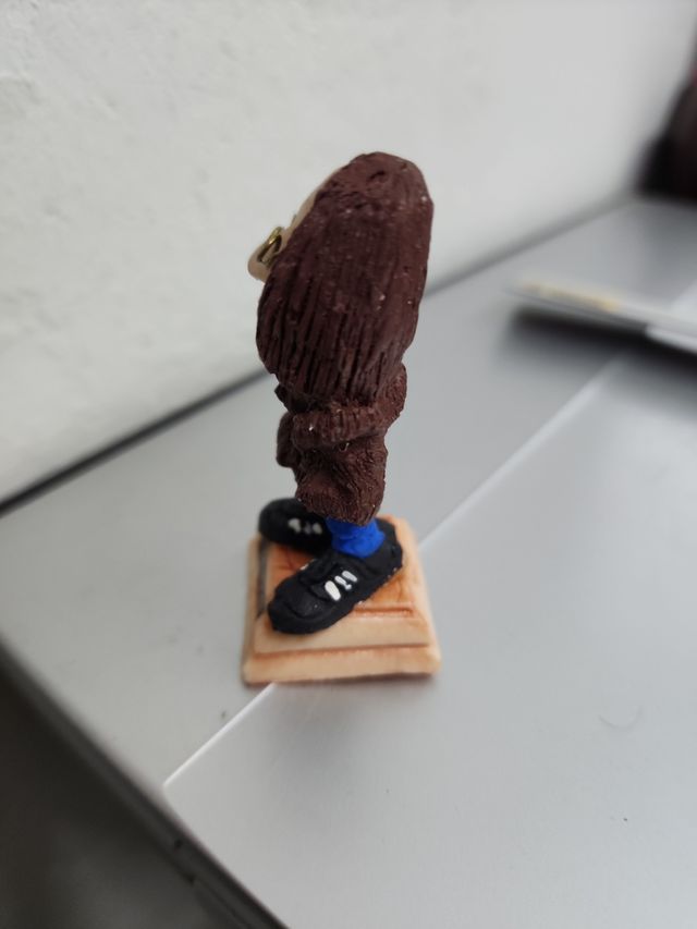 JOHN LENNON MINIATURA RESINA SOLIDA NUEV