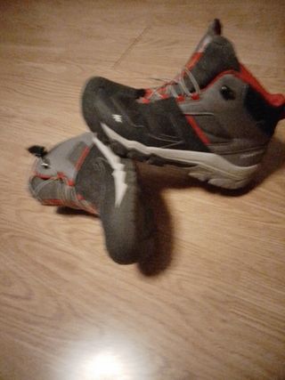 Botas de montaña/ treking niñ@ n° 35,5-36 (25cm)