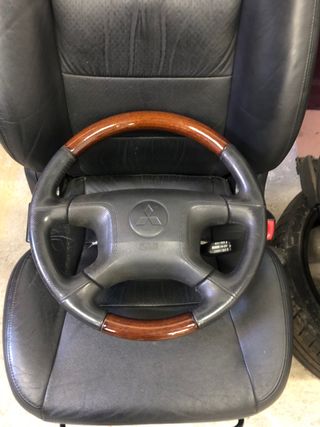 Volante Mitsubishi Montero V60 Kaiteki