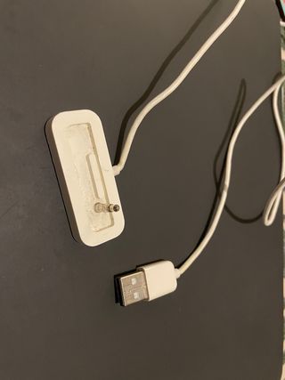 Cargador ipod shuffle primera generación