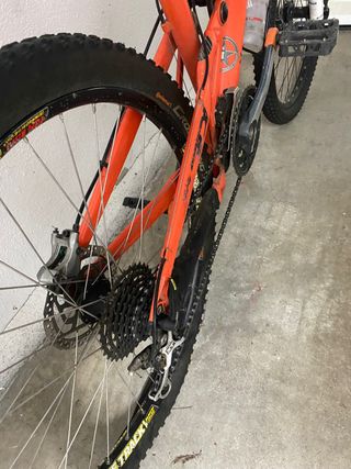 Bicicleta MTB Enduro Marca Intense