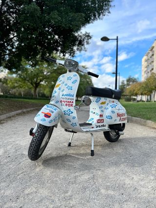 VESPA PRIMAVERA 75cc VALENTINO ROSSI MUGUELLO 2001