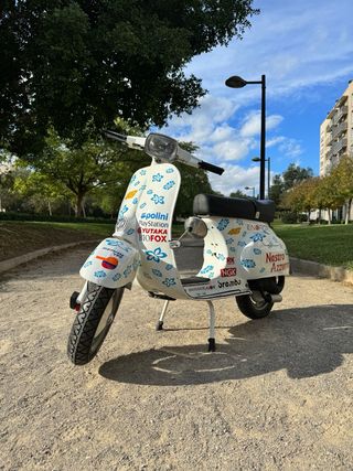 VESPA PRIMAVERA 75cc VALENTINO ROSSI MUGUELLO 2001