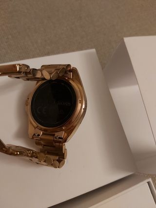 Reparar pantalla discount smartwatch michael kors