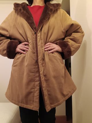 Chaquetón con capucha