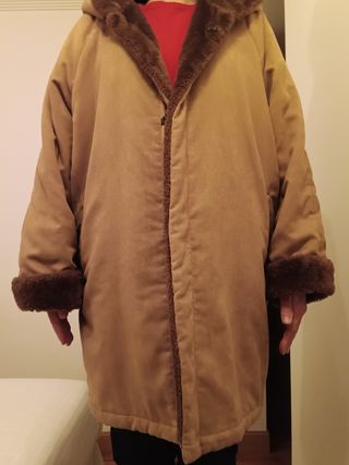 Chaquetón con capucha