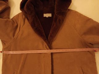 Chaquetón con capucha