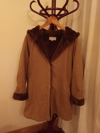 Chaquetón con capucha