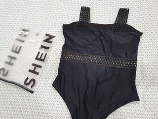 Bañador en negro sin estrenar de shein