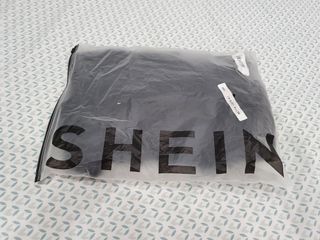 Bañador en negro sin estrenar de shein