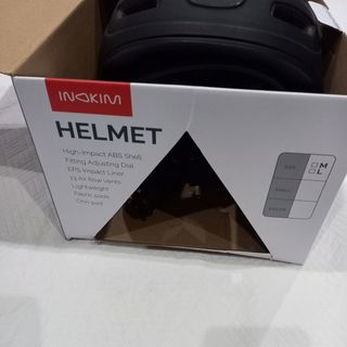 Casco patinete/bicicleta con  luz trasera