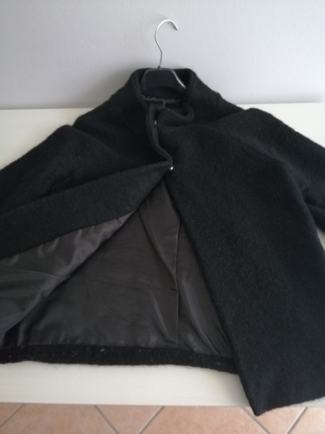 Giacca nera in lana cotta maniche a 3/4