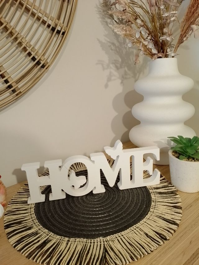 Precioso letrero HOME mariposas