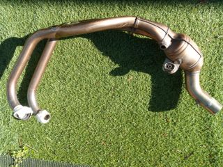 Colector escape BMW F800GT dañado