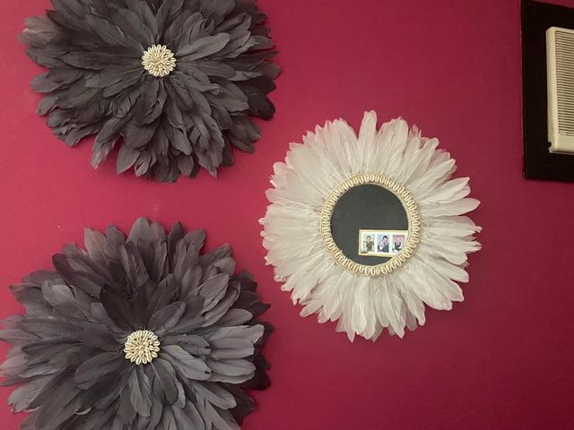 Decoración de plumas jujuhat y espejo