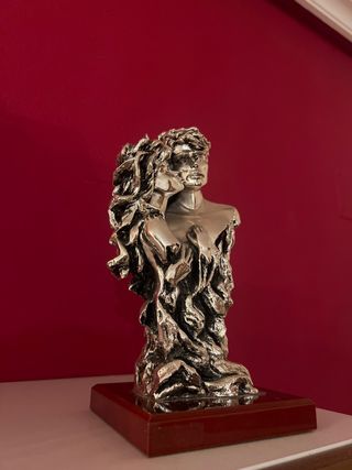 estatua pequeña decorativa