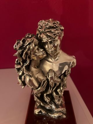 estatua pequeña decorativa