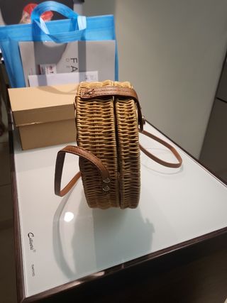 Bolso Zara caja de mimbre