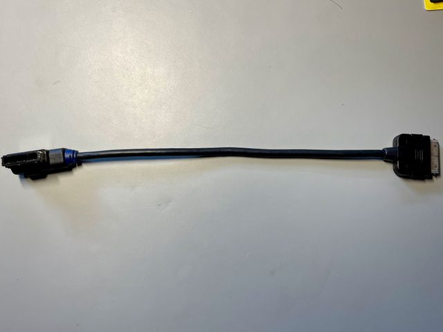 Cable conexión AMI Audi MMI iPhone (4F0 051 510K)