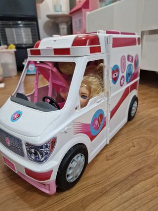 Ambulancia barbie
