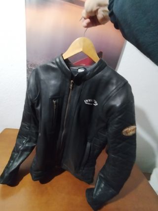Cazadora de cuero moto