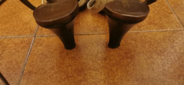 Sandali vintage colore beige