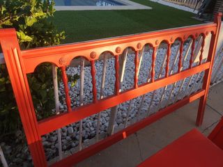 Cabecero vintage y 2 mesitas de noche