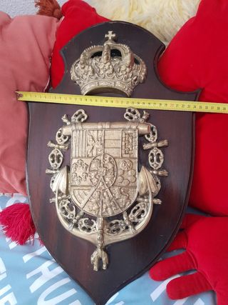 Metopa en bronce Marina de Castilla