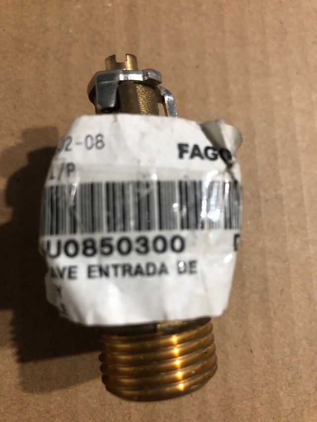 Llave NUEVA de entrada de agua para Calderas