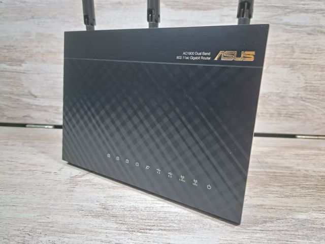 Router ASUS RT-AC68U AC1900