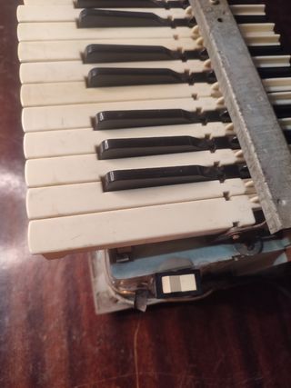 Órgano Magnus electric chord año 1969