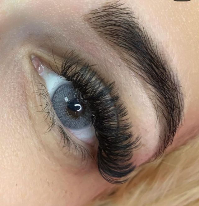 Extensiones de Pestañas pelo a pelo